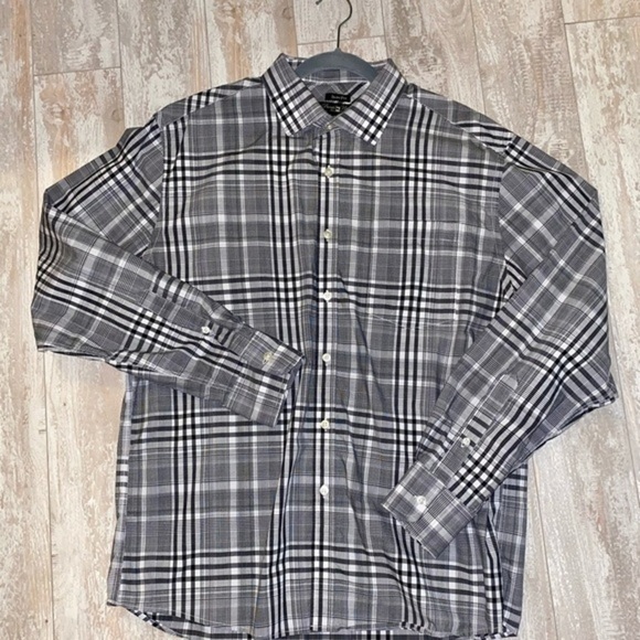 Men’s Slim Fit Button Down Size XL Condition is Incredible 100% Cotton - Picture 2 of 7